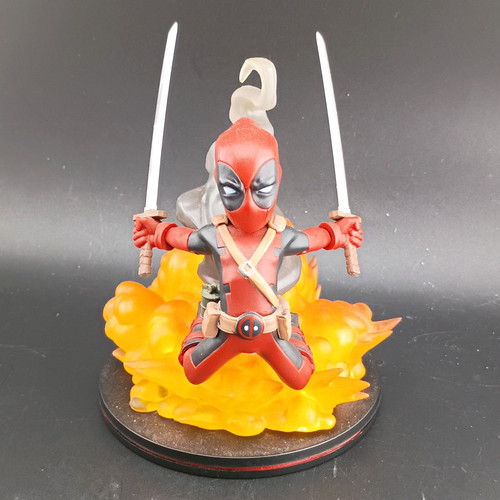 Loot crate fig deadpool - crate, q-fig